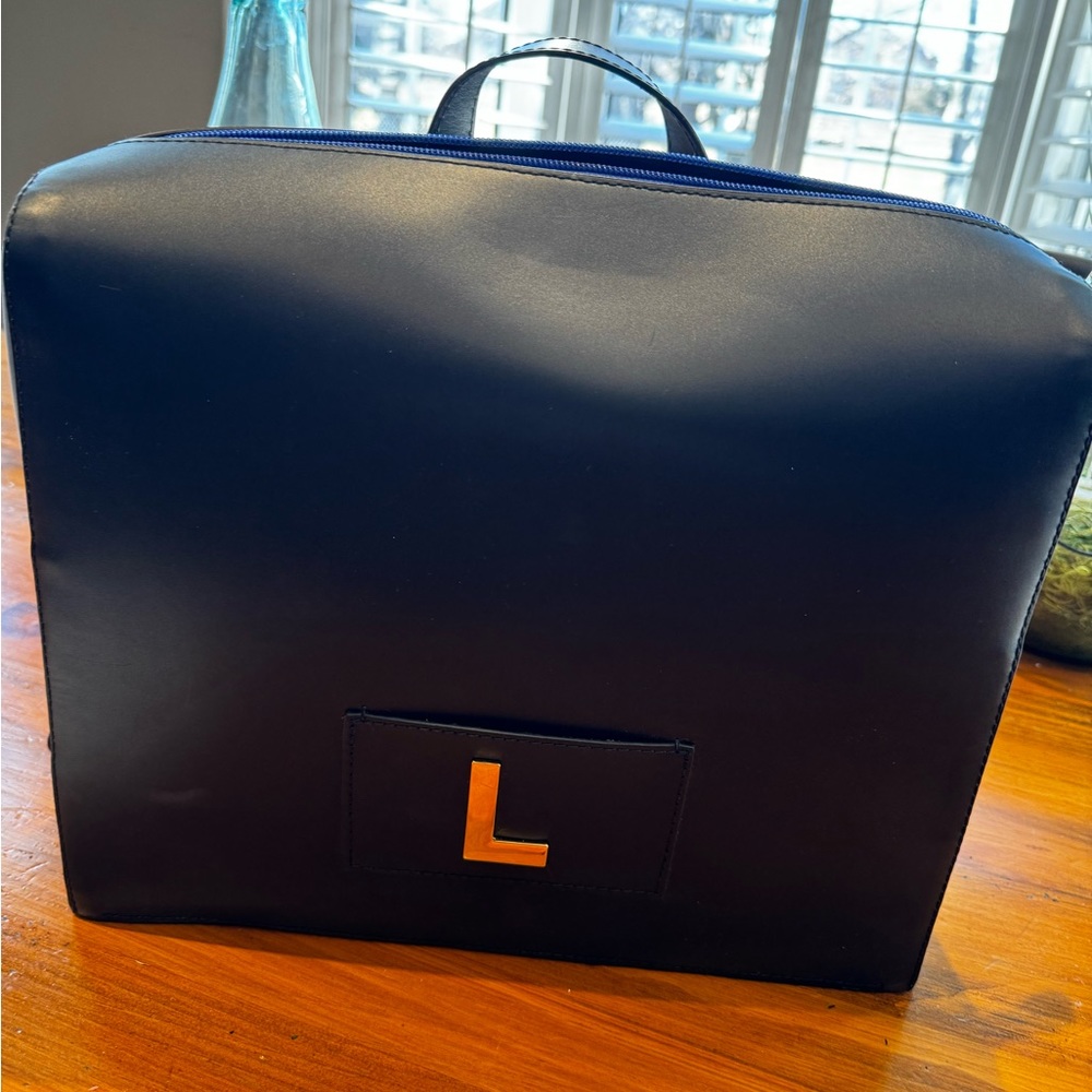 Dr.Liza computer bag/back pack BNWOT never used 13” wide 12” high very roomy !